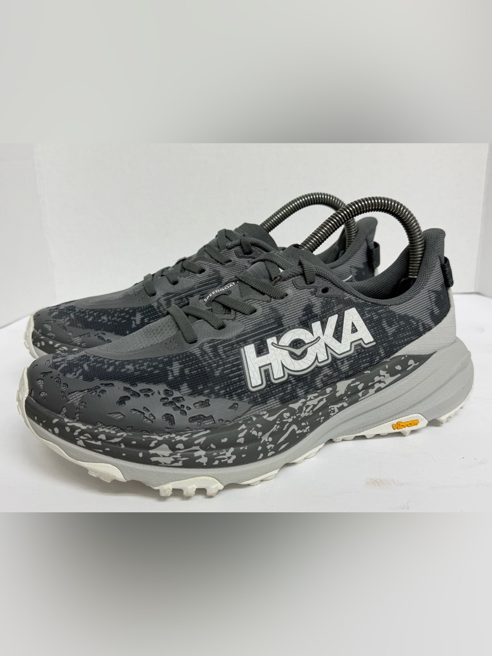 Hoka One Speedgoat 6 Shoe Low Womens 7.5D WIDE Satellite Gray/Stardust WORN ONCE
